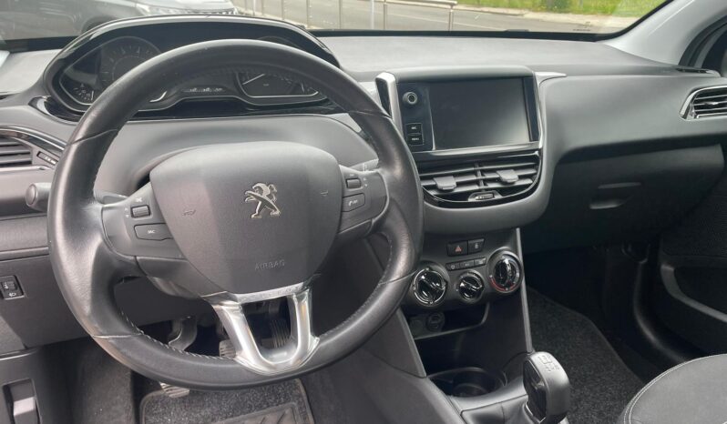 Peugeot 208 ALLURE PACK pieno