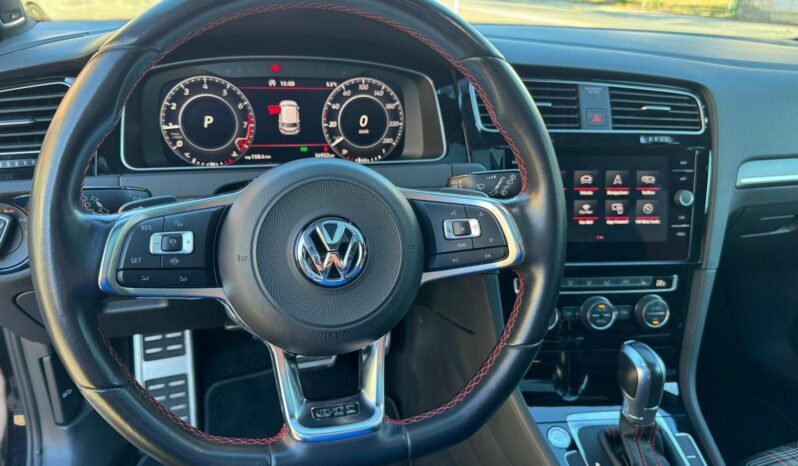 VOLKSWAGEN GOLF GTI pieno